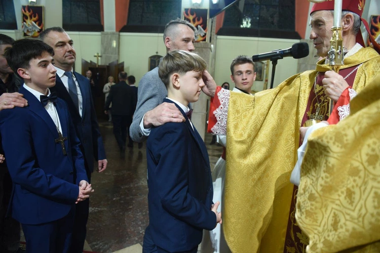 Bierzmowanie w par. św. Jakuba w Brzesku