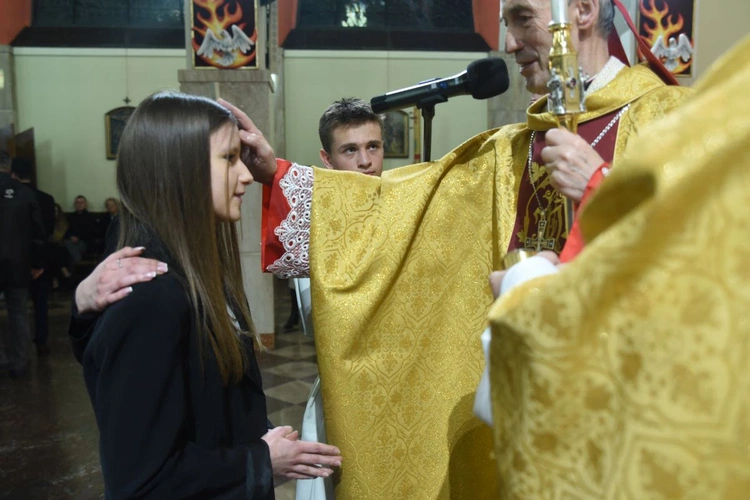 Bierzmowanie w par. św. Jakuba w Brzesku