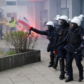 Protest rolników: Pod Sejmem doszło do starć między protestującymi a policją