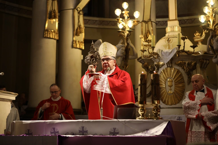 Relikwie błogosławionej rodziny Ulmów w Skierniewicach