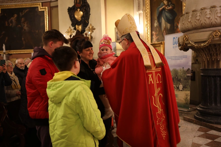 Relikwie błogosławionej rodziny Ulmów w Skierniewicach