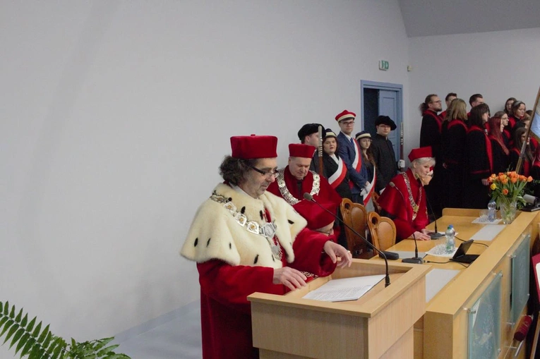 30-lecie Uniwersytetu Opolskiego. Doktorat honoris causa dla prof. F.A. Marka