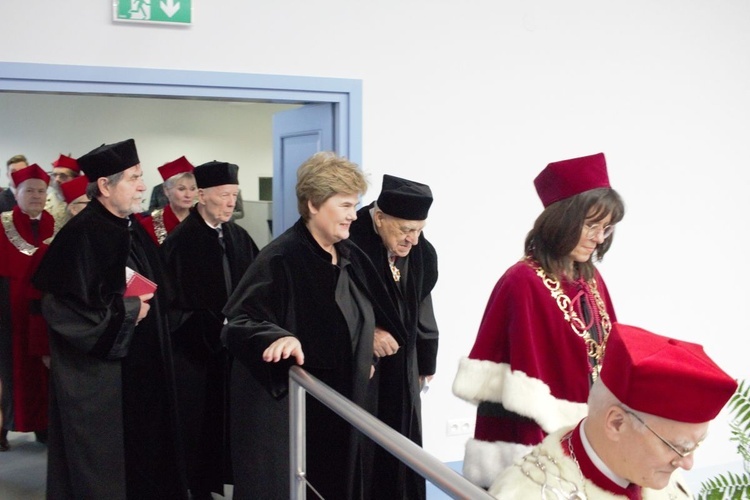 30-lecie Uniwersytetu Opolskiego. Doktorat honoris causa dla prof. F.A. Marka