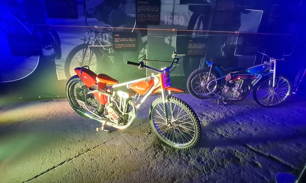 Świętochłowice. Żużlowa wystawa. "Tak świetne maszyny jeszcze żyją!"