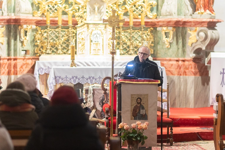 Liturgia słowa z bp. Adamem Bałabuchem