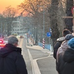 Zanieśli krzyż do Heiligen-Kreuz