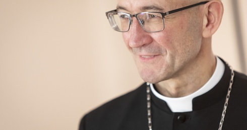 Abp Adrian Galbas SAC.