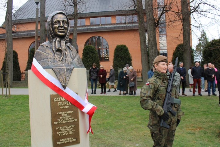 Pomnik góralki - Sprawiedliwej wśród Narodów Świata