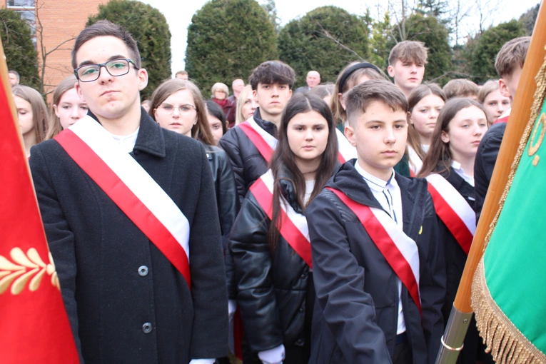 Pomnik góralki - Sprawiedliwej wśród Narodów Świata