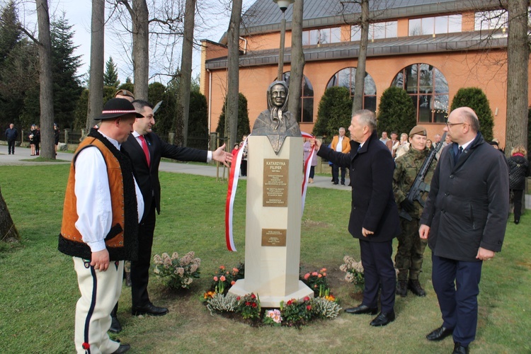 Pomnik góralki - Sprawiedliwej wśród Narodów Świata