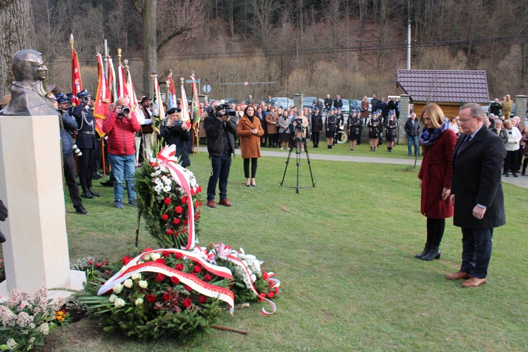 Pomnik góralki - Sprawiedliwej wśród Narodów Świata