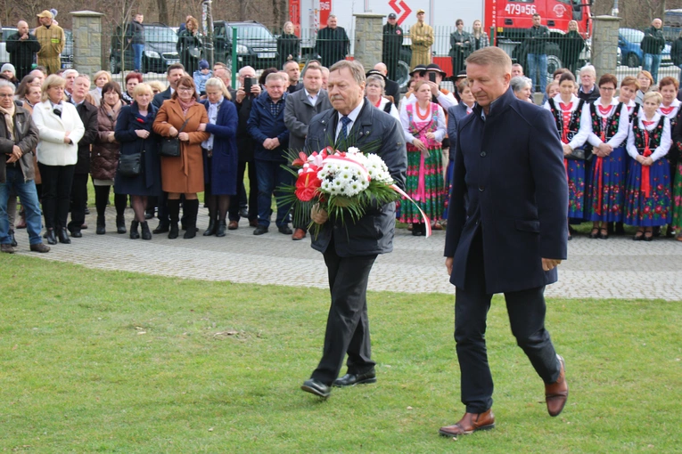 Pomnik góralki - Sprawiedliwej wśród Narodów Świata