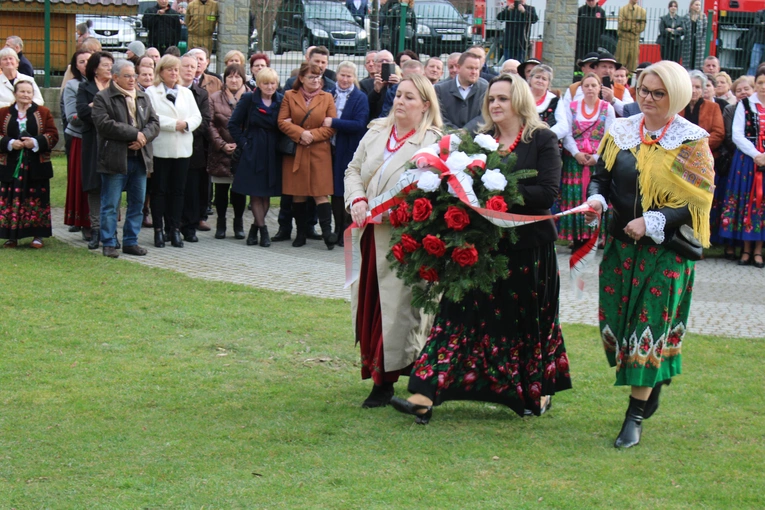 Pomnik góralki - Sprawiedliwej wśród Narodów Świata