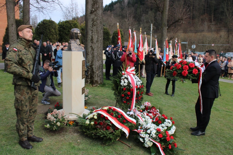 Pomnik góralki - Sprawiedliwej wśród Narodów Świata