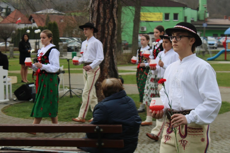 Pomnik góralki - Sprawiedliwej wśród Narodów Świata