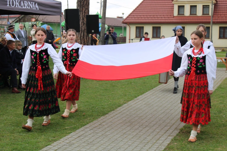 Pomnik góralki - Sprawiedliwej wśród Narodów Świata