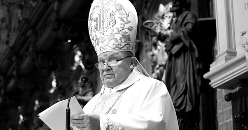 Zmarł abp Marian Gołębiewski 