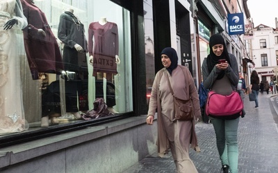 Iran. Dwie kobiety aresztowane, bo tańczyły 8 marca na placu