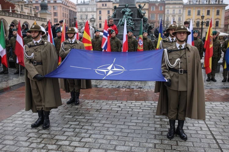 Polska w NATO – czy po 25 latach członkostwa jesteśmy bezpieczni?