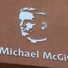 Wizerunek błogosławionego ks. Michaela McGivneya na Domu jego imienia w Radomiu. 