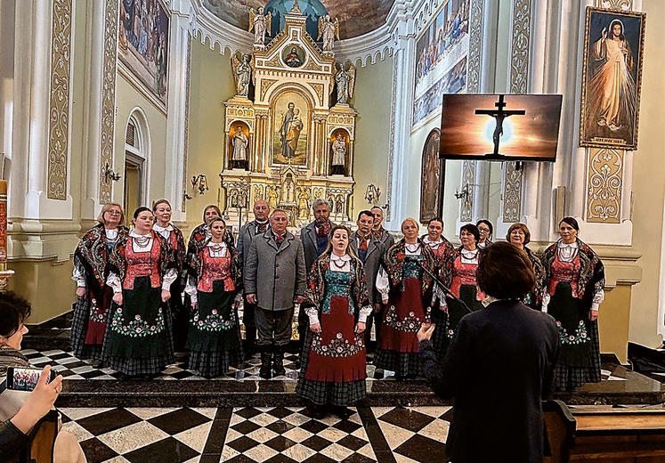Zespół zapewnił oprawę muzyczną Mszy św., a po jej zakończeniu zaprezentował koncert pieśni patriotycznych i religijnych. 