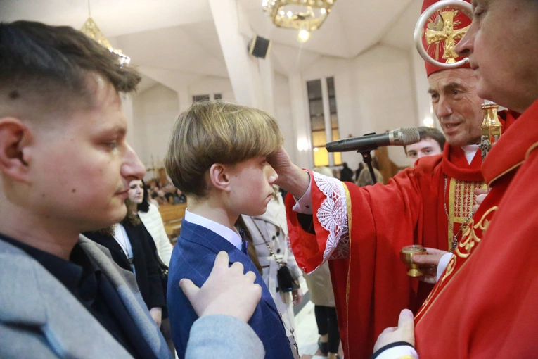 Dębica. Bierzmowanie w Miłosierdziu