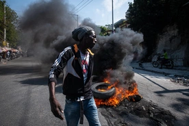 Haiti: pośród rosnącego chaosu, Kościół wciąż stara się nieść pomoc