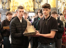Jasna Góra. Pielgrzymka maturzystów - cz. 1