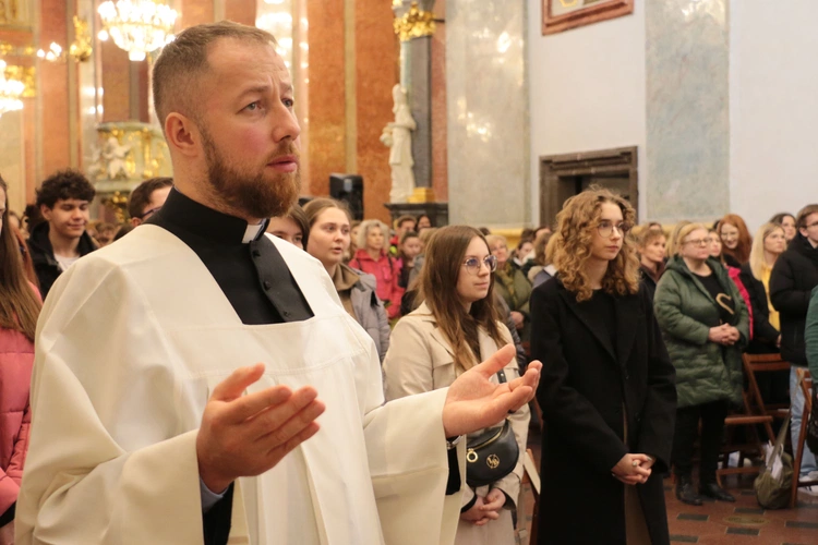 Jasna Góra. Pielgrzymka maturzystów - cz. 2