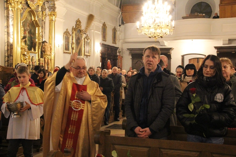 Zakliczyn. Wprowadzenie relikwii św. Rity do kościoła św. Idziego