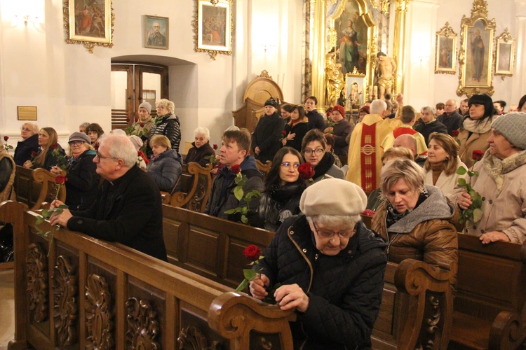 Zakliczyn. Wprowadzenie relikwii św. Rity do kościoła św. Idziego