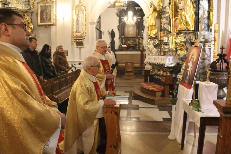 Zakliczyn. Wprowadzenie relikwii św. Rity do kościoła św. Idziego