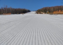 Beskidy. Koniec sezonu narciarskiego. Trwał wyjątkowo krótko