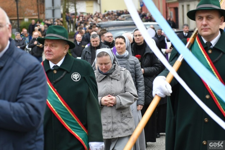 Wschowa pożegnała wieloletniego proboszcza fary