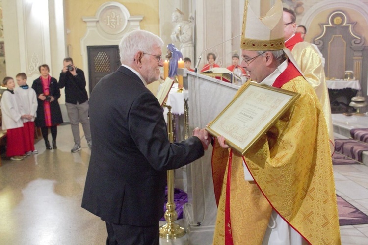 Wręczenie Krzyża "Pro Ecclesia et Pontifice" Hansowi Steinowi w Krzanowicach