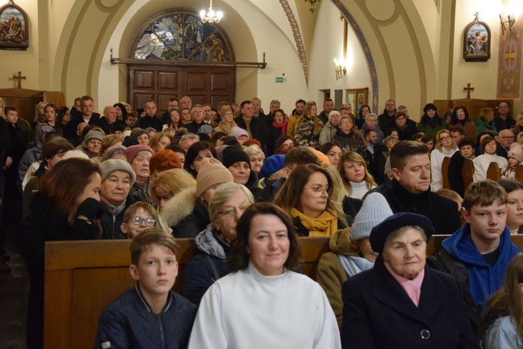 Grupą aktorów opiekuje się ks. Jacek Wierzbicki, moderator Domowego Kościoła w białobrzeskiej parafii.