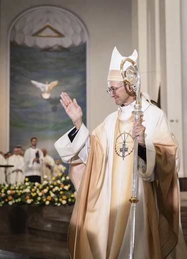 Abp Adrian Galbas dla „Gościa Niedzielnego”: Kościół cierpi z powodu decyzji niepodjętych