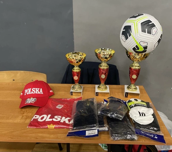 Limanowa. Rejonowe rozgrywki LSO w piłce halowej