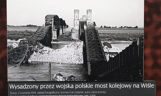 Mimo podstępu Niemcom nie udało się zapobiec wysadzeniu przepraw przez polskich saperów