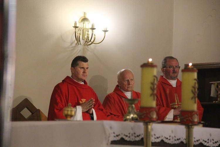 Bierzmowanie w Wielogłowach