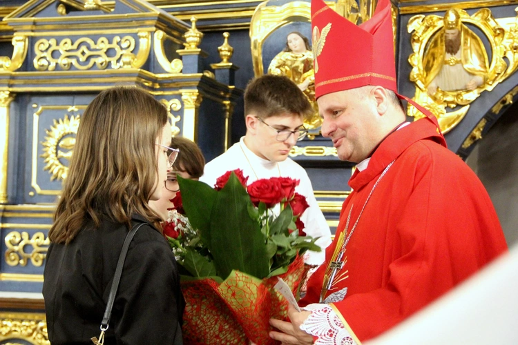 Bierzmowanie w bazylice św. Małgorzaty w Nowym Sączu