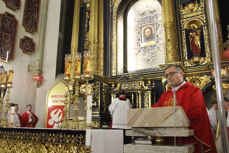 Bierzmowanie w bazylice św. Małgorzaty w Nowym Sączu