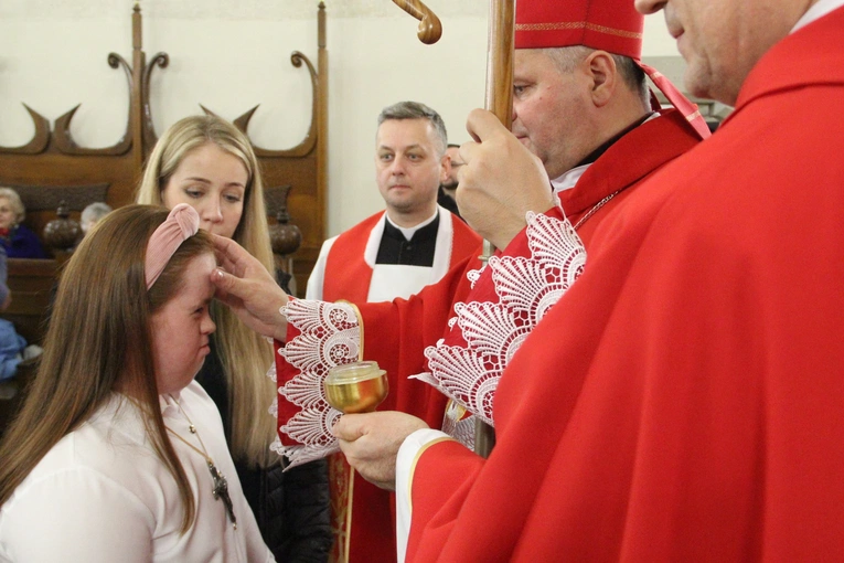Bierzmowanie w bazylice św. Małgorzaty w Nowym Sączu