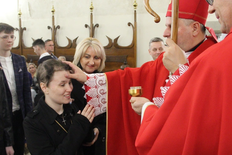 Bierzmowanie w bazylice św. Małgorzaty w Nowym Sączu