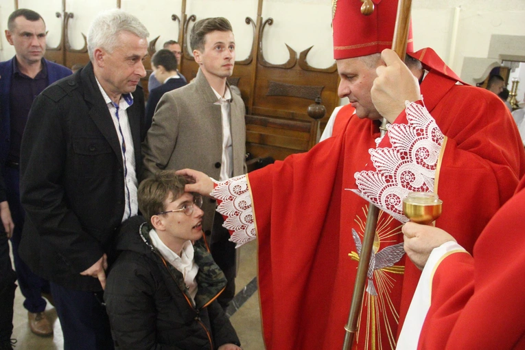 Bierzmowanie w bazylice św. Małgorzaty w Nowym Sączu