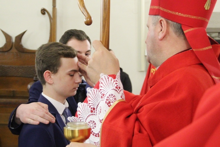 Bierzmowanie w bazylice św. Małgorzaty w Nowym Sączu