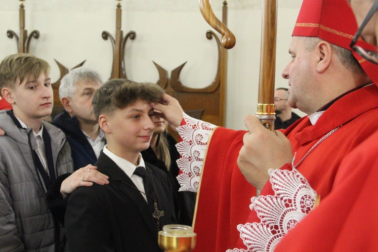 Bierzmowanie w bazylice św. Małgorzaty w Nowym Sączu