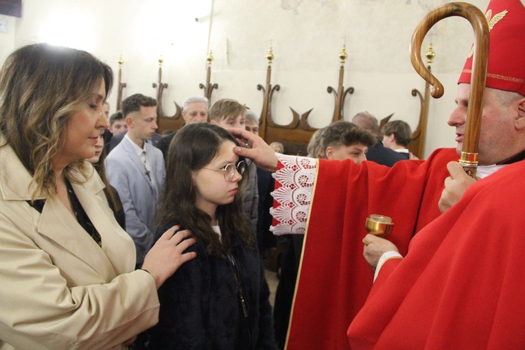 Bierzmowanie w bazylice św. Małgorzaty w Nowym Sączu