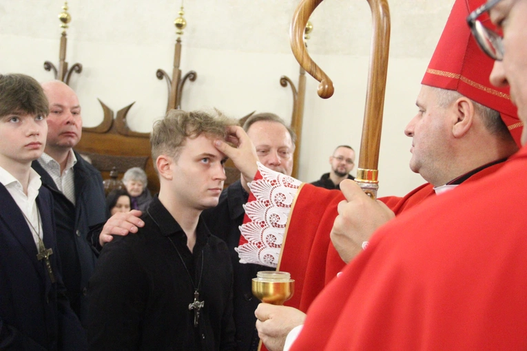 Bierzmowanie w bazylice św. Małgorzaty w Nowym Sączu