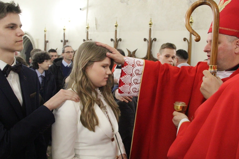 Bierzmowanie w bazylice św. Małgorzaty w Nowym Sączu